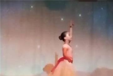 ESTRELAS, FADAS E BAILARINAS POR ACADEMIA DE ARTES MARIA AMÉLIA DIAS SIMÕES