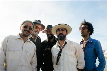 FOGO FOGO apresenta Rádio Mosquito