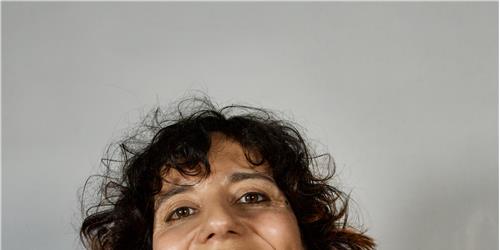 CARLA CASTELHANO