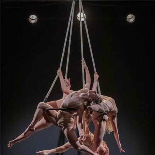 TERRA ONE THOUSAND FACES (HUNGRIA)